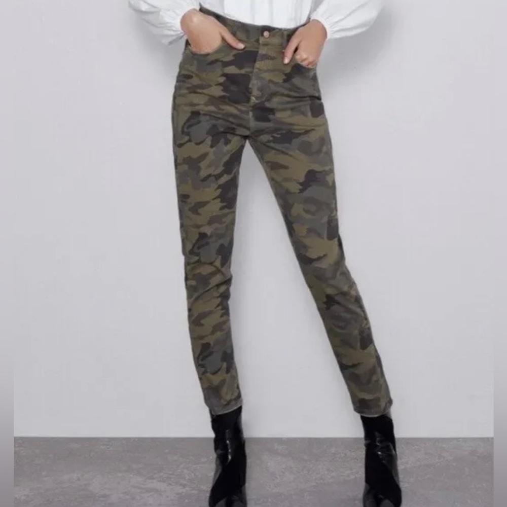 Zara Women’s High Rise Skinny Camouflage Jeans